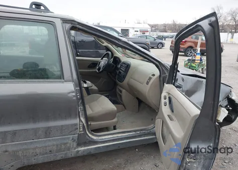 2004 Ford Escape Xls из США, поврежденный, VIN 1FMYU921X4KB68042